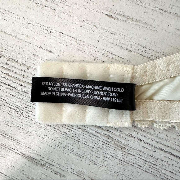 *3/$20* URBAN OUTFITTERS Out From Under Lace Floral Unlined Underwire Bra 32D - Picture 9 of 9